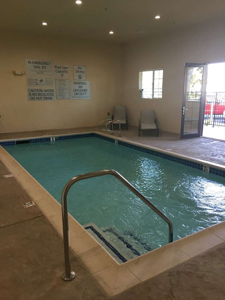 Best Western Plus Temecula Wine Country Hotel & Suites Konforlar fotoğraf